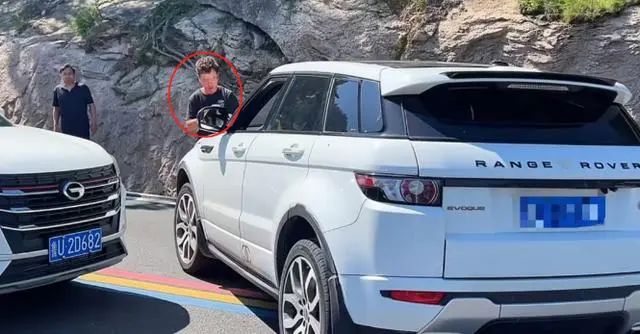 青岛打人“路虎女”身份确认,最新通报来了:是谁借给她的胆?