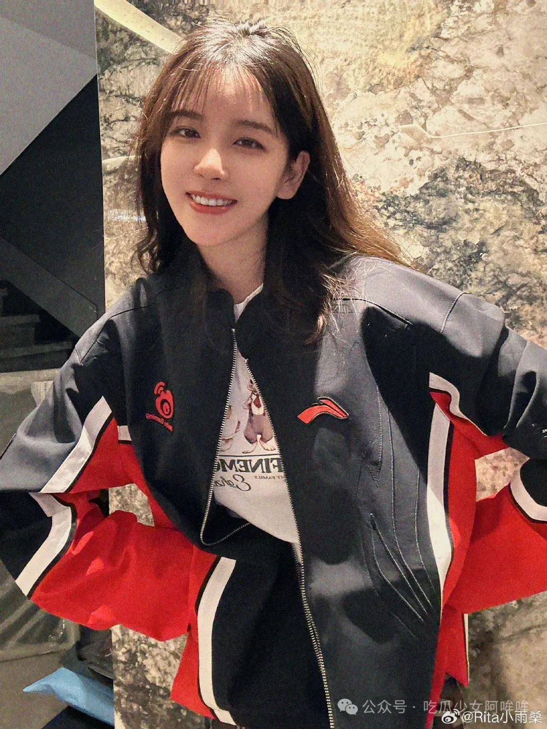 Rita受邀参演杜蕾斯短剧,手拿针筒护士造型美呆众人,网友热评:lpl都需要这样搞热度了吗?