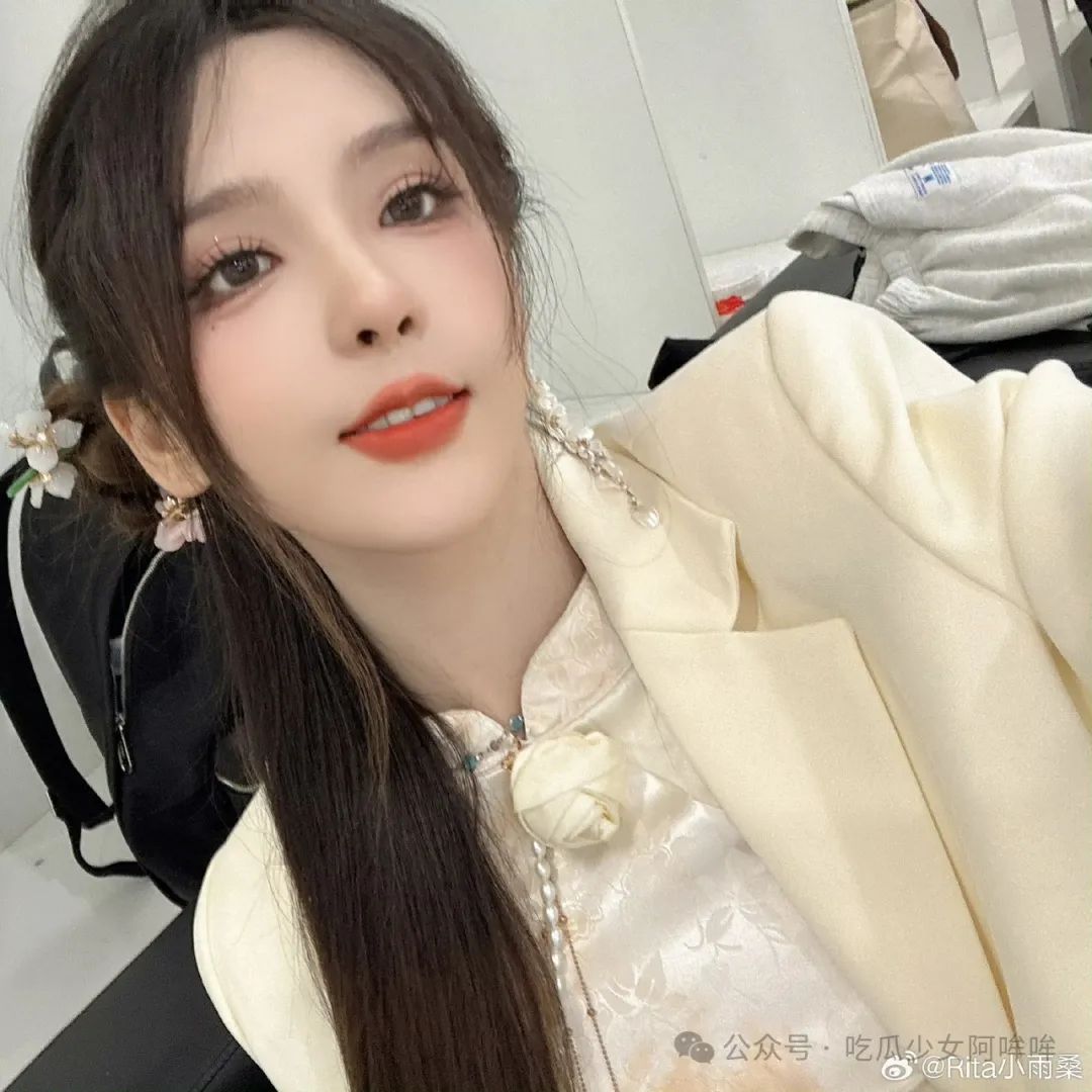 Rita受邀参演杜蕾斯短剧,手拿针筒护士造型美呆众人,网友热评:lpl都需要这样搞热度了吗?