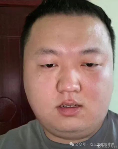 药水哥褪去抽象,脱胎换骨荣获健身比赛季军引爆评论区:和向佐灵魂互换了吗?向佐回复亮了!