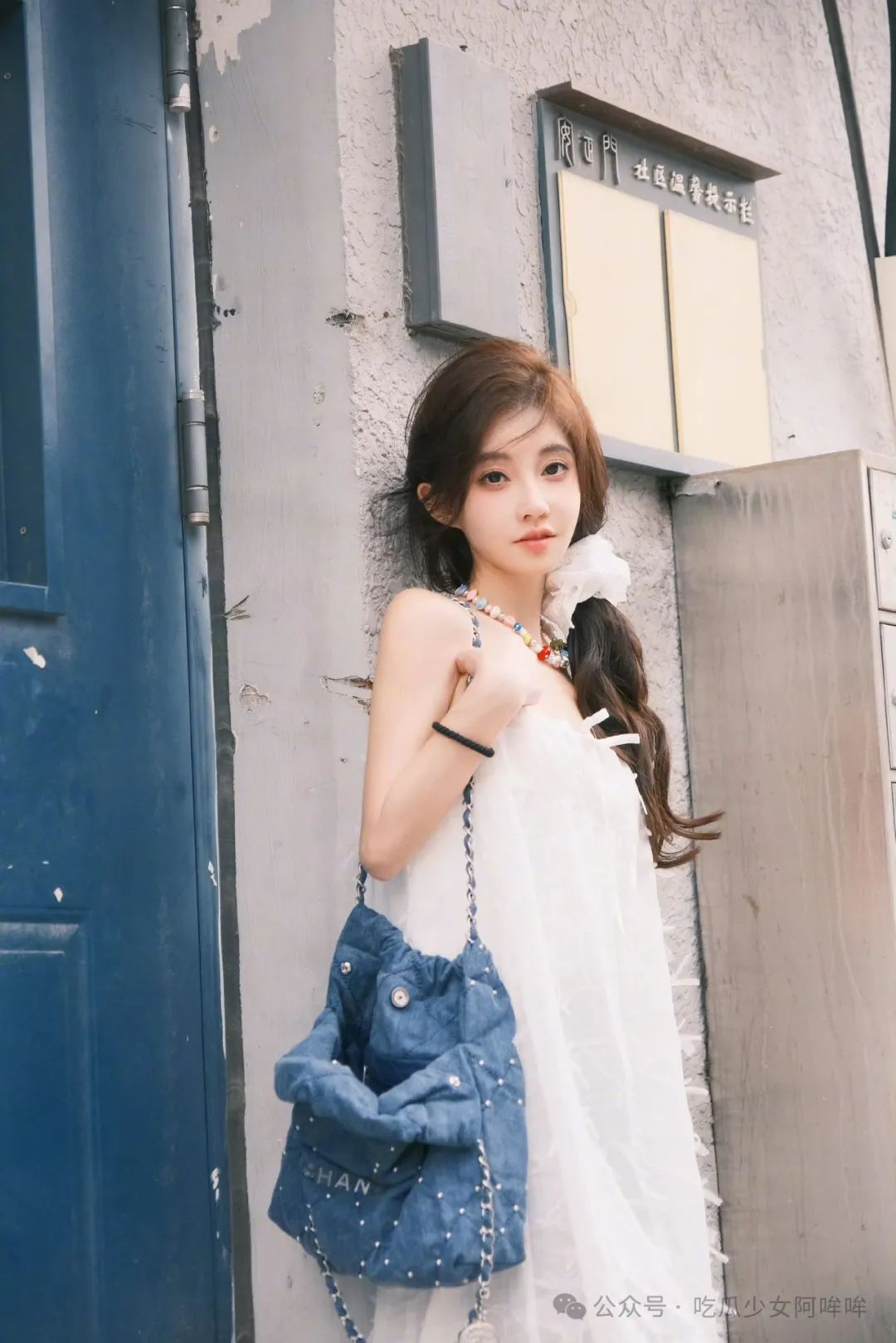 冯提莫素颜直播露出肚子上的妊娠纹,紧急辟谣:是减肥导致的皮太松弛,没生过!