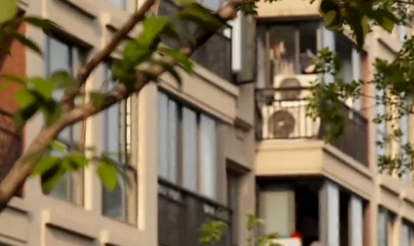 找5个“媳妇”住同一小区四年,90后男子还骗了老婆们28万…