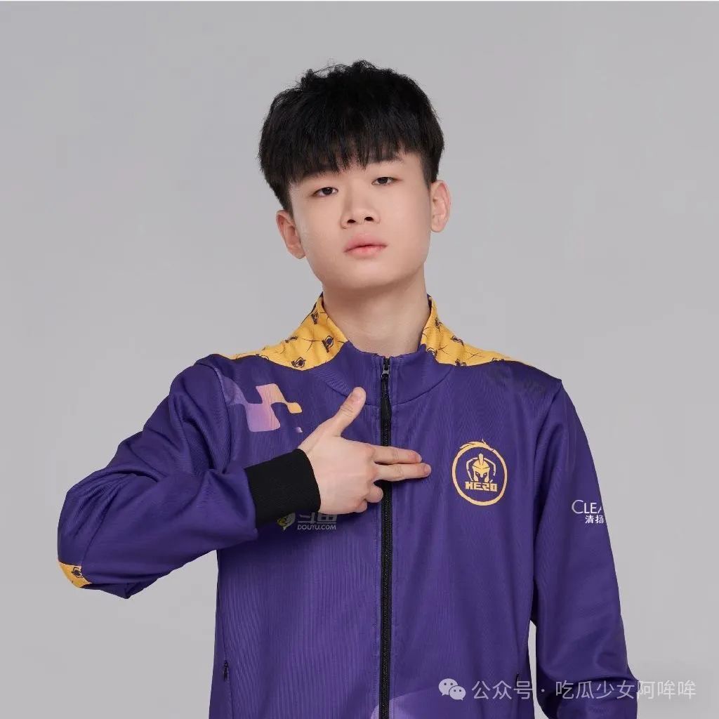 电竞选手网恋被骗23w后失联!女友装可怜骗其几十万,反手全给男主播刷礼物!疑成为胖猫2.0!网友心急如焚